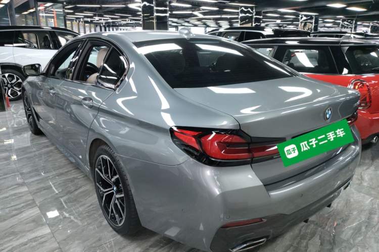 Used BMW 5 Series 2022 Second Facelift 540i Sport Line M Sport Package Exterior 2