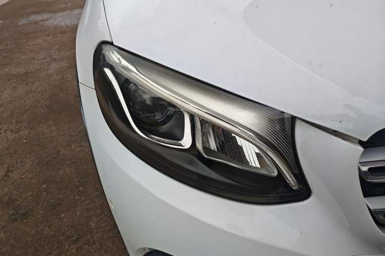 Used Mercedes-Benz GLC 2016 GLC 260 4MATIC Luxury Model