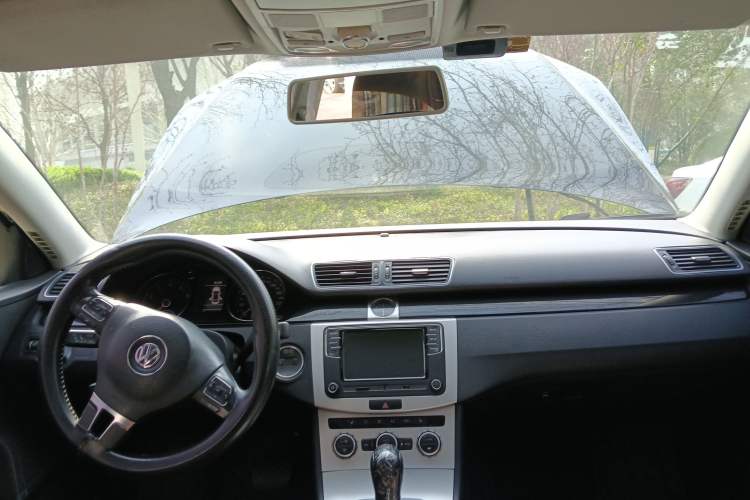 Used Volkswagen Magotan 2012 Revised 1.8TSI Luxury Version Center Console