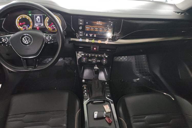 Used Volkswagen Passat 2019 330TSI Elite Edition China VI
