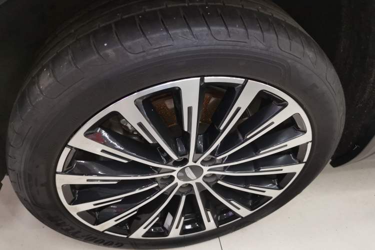 Used Geely Auto Monjaro L 2025 Dongfang Yao 2.0TD Automatic All-Wheel-Drive Wangyue Edition
