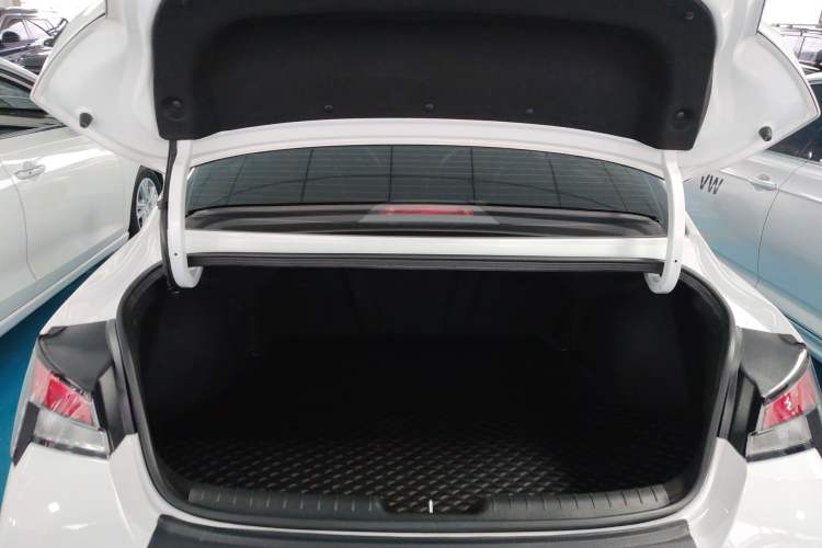 Used Hyundai Elantra 2023 1.5L CVT GLX Elite Edition Trunk