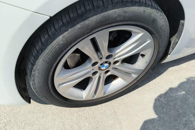 Used BMW 3 Series 2015 320i Sport Design Package
