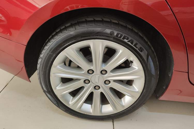 Used Cadillac ATS-L 2017 28T Tech Edition Exterior 5