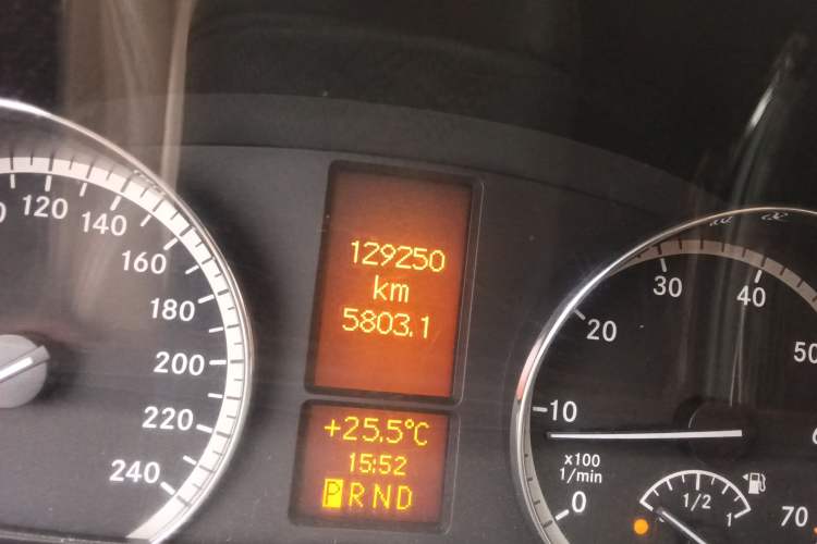 Used Mercedes-Benz Viano 2010 2.5L Prestige Edition
