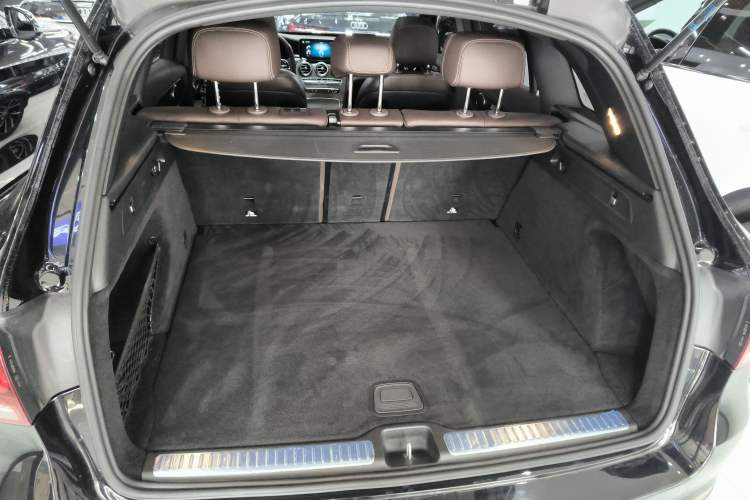 Used Mercedes-Benz GLC 2020 Facelift GLC 260 L 4MATIC Luxury Edition
