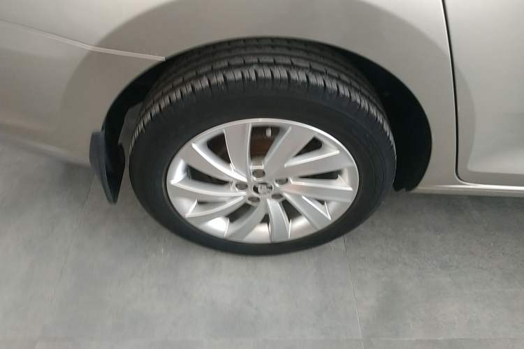 Used Skoda Rapid 2019 1.5L Automatic Comfort Edition China VI Standard