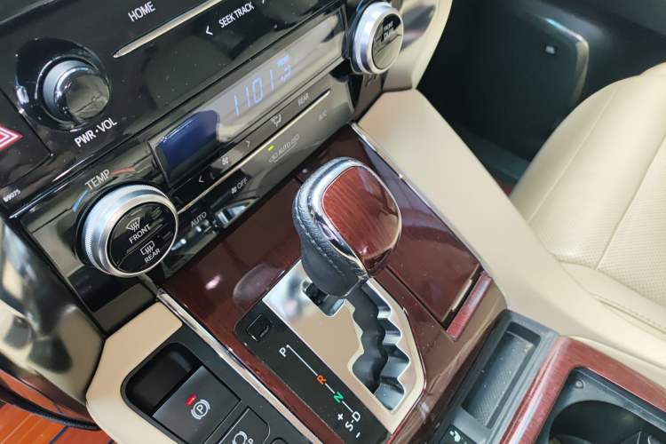 Used Toyota Alphard 2015 3.5L Luxury Edition Gear Lever