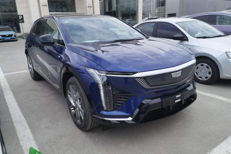 Used Cadillac OPTIQ 2024 Standard Range Version Exterior 1