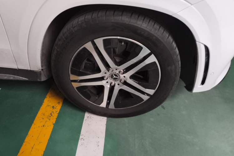 Used Mercedes-Benz GLE 2020 Restyled GLE 450 4MATIC Dynamic Edition Right Front Wheel Hub