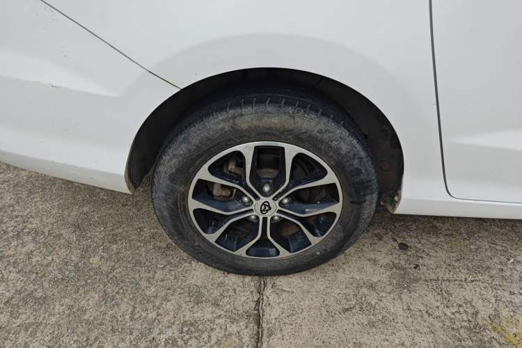 Used CHANGAN KAICHENG Oushang A600 2016 1.5L Manual Luxury 7-Seater Right Rear Wheel Hub