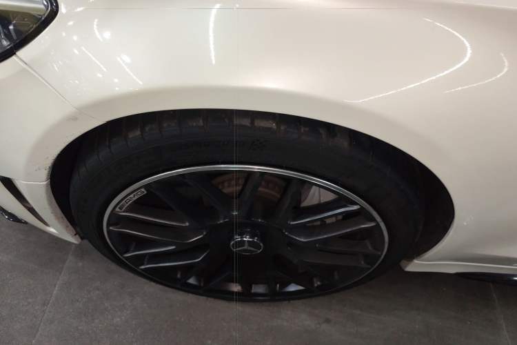 Used Mercedes-Benz C-Class AMG 2019 AMG C 43 4MATIC Estate Special Edition Left Front Wheel Hub