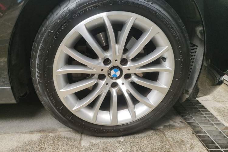 Used BMW 5 Series 2014 525Li Luxury Design Package