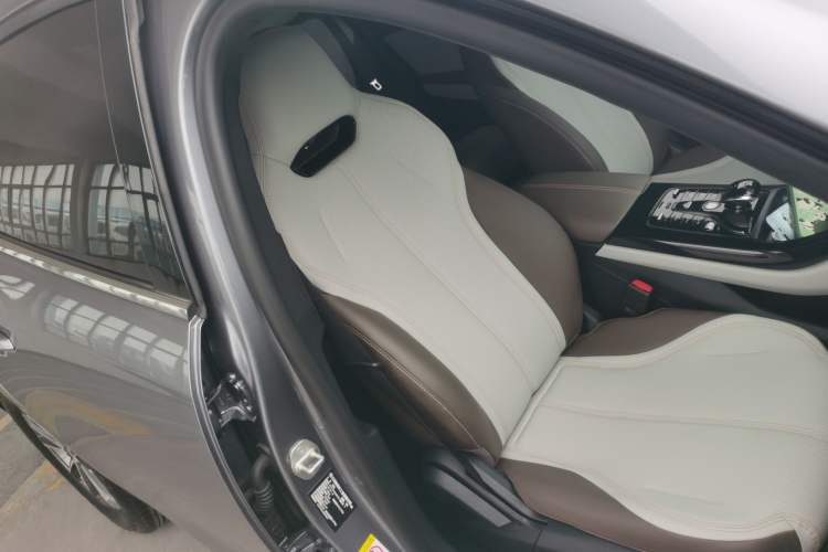 Used BYD Qin PLUS 2024 HONOR Edition DM-i 55KM Leading Model
