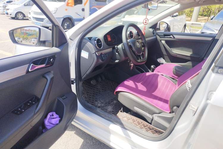 Used Volkswagen Jetta 2019 Dream Edition 1.4L Manual Comfort Version Driver Seat