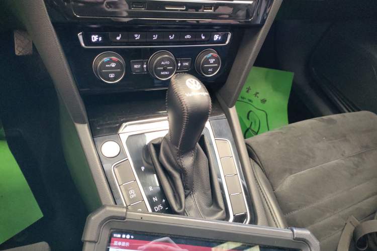 Used Volkswagen Magotan 2018 330TSI DSG Luxury Model Gear Lever