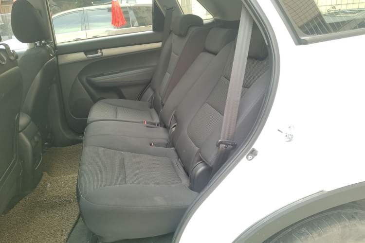 Used Kia Sorento  Left Rear Seat