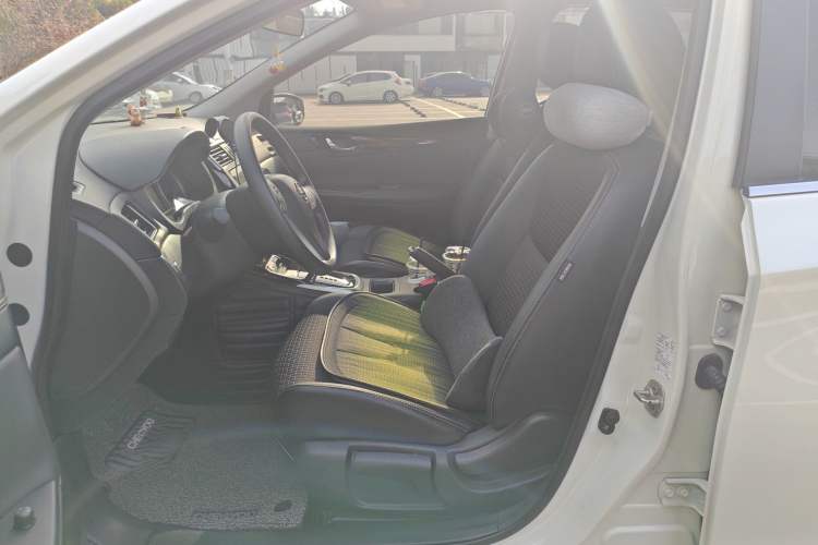 Used Nissan Tiida 2019 1.6L CVT Smart Drive Version China VI Standard