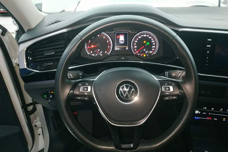 Used Volkswagen Tayron 2022 280TSI Two-Wheel Drive Luxury Smart Connectivity Version Steering Wheel