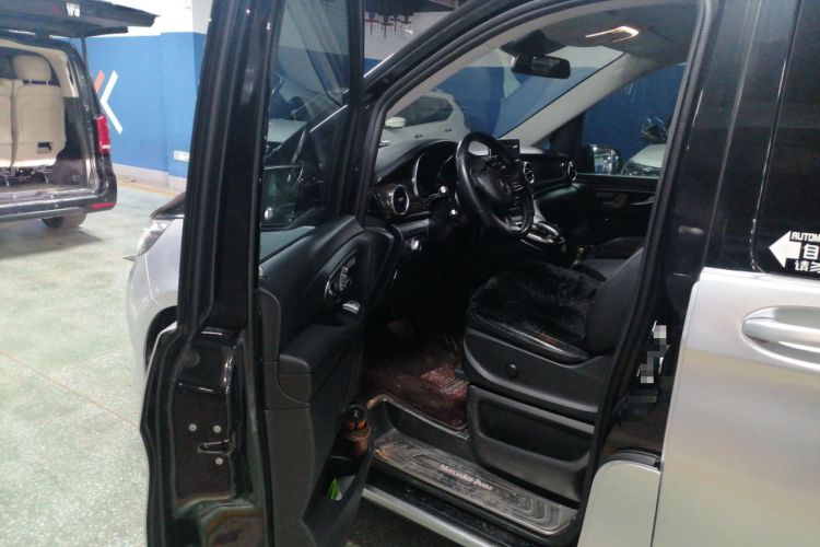 Used Mercedes-Benz V-Class 2017 V 260 Avantgarde Edition