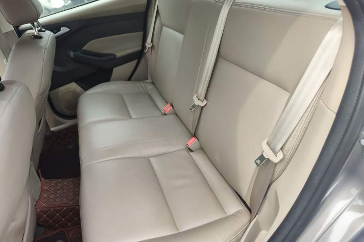Used Ford Focus 2012 Sedan 1.6L Automatic Comfort Model
