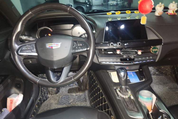 Used Cadillac CT4 2020 28T Fashion Edition Center Console