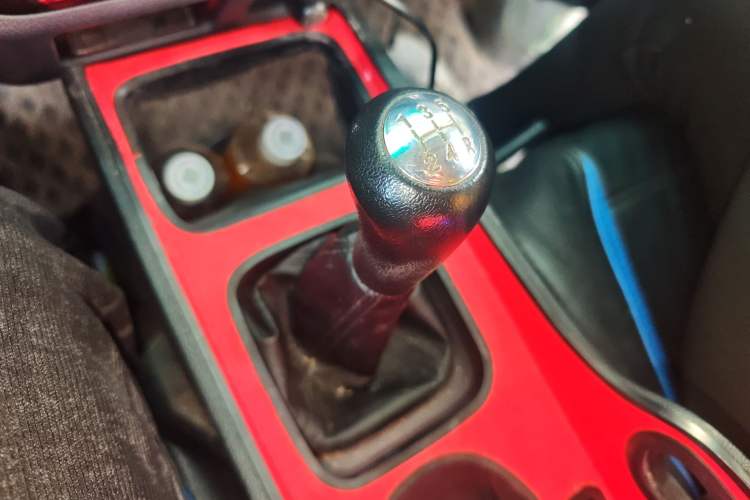 Used Jinbei Hiace X30 2022 1.5L Business-Class Central Air-Conditioned Coach China VI Standard SWC15M Gear Lever