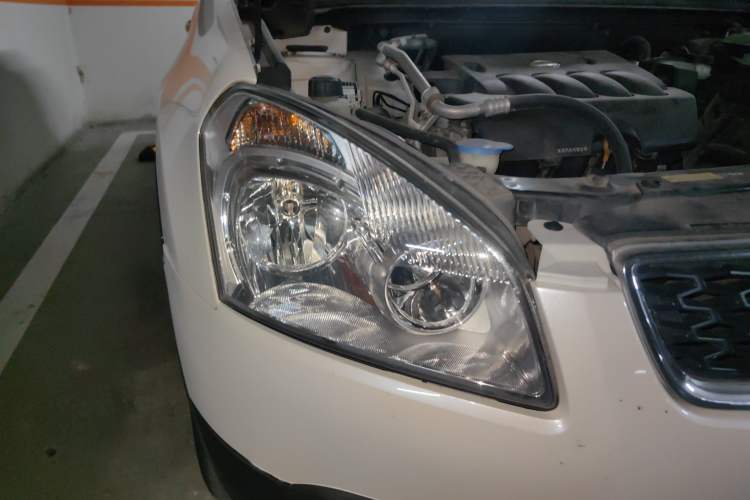 Used Nissan Qashqai 2015 2.0 XL Coolfire CVT 2WD Right Front Headlight