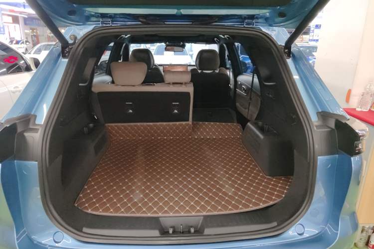 Used Chery Tiggo 8 PLUS C-DM 2025 1.5T 116 km Prestige Version 5 Seats
