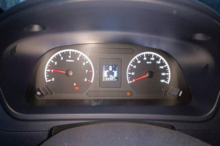 Used FORTHING Lingzhi PLUS 2024 1.5T Manual Luxury 9-Seater
