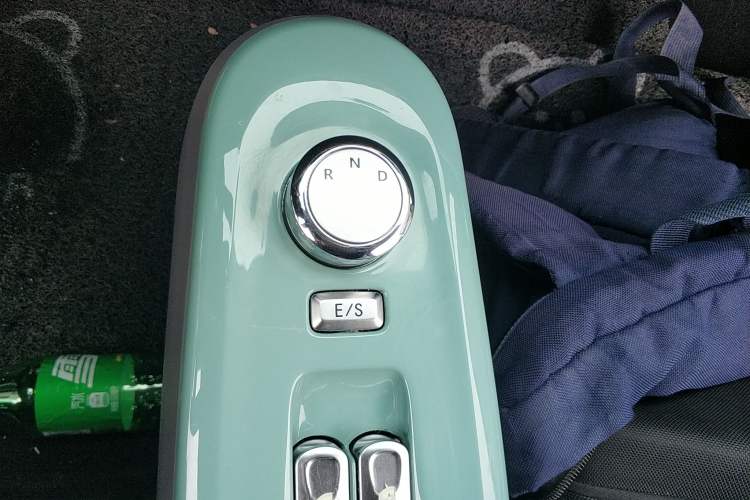 Used CHANGAN NEVO Lumin 2022 210km Sweet Edition Gear Lever