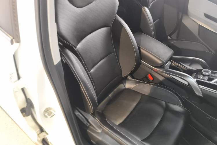 Used Geely Auto Emgrand X7 Sport 2022 Boyue X 1.8TD DCT Smart Model Right Front Seat