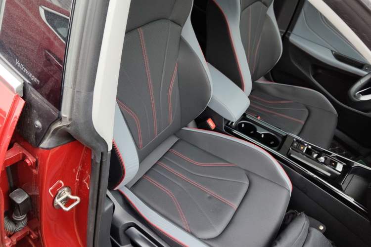 Used Volkswagen Lamando 2023 Lavida L 280TSI DSG Cool & Spicy Edition Right Front Seat