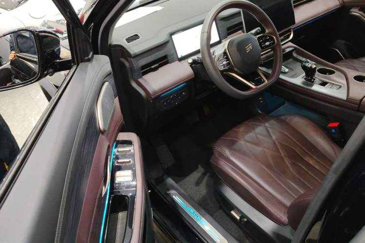 Used JETOUR X90 PRO 2024 2.0T DCT Prestige 7-Seater
