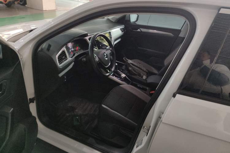 Used Volkswagen T-ROC 2022 280TSI DSG Two-Wheel Drive Elite PLUS
