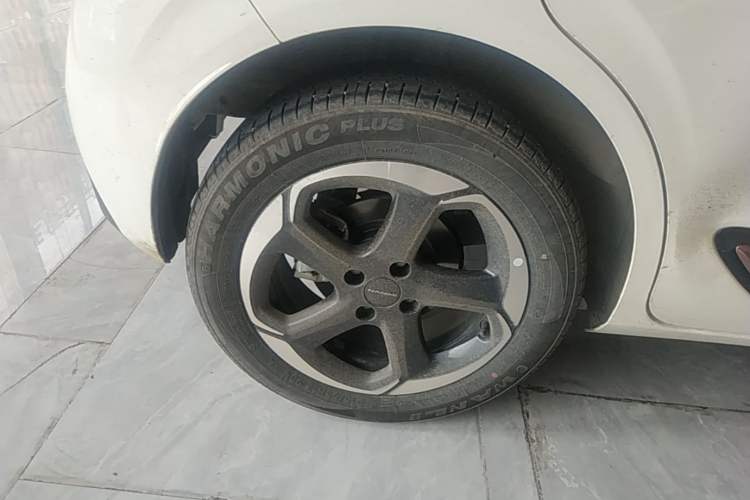 Used Dongfeng NAMMI 01 2024 New Edition 430 Plus Smart+ Right Rear Wheel Hub