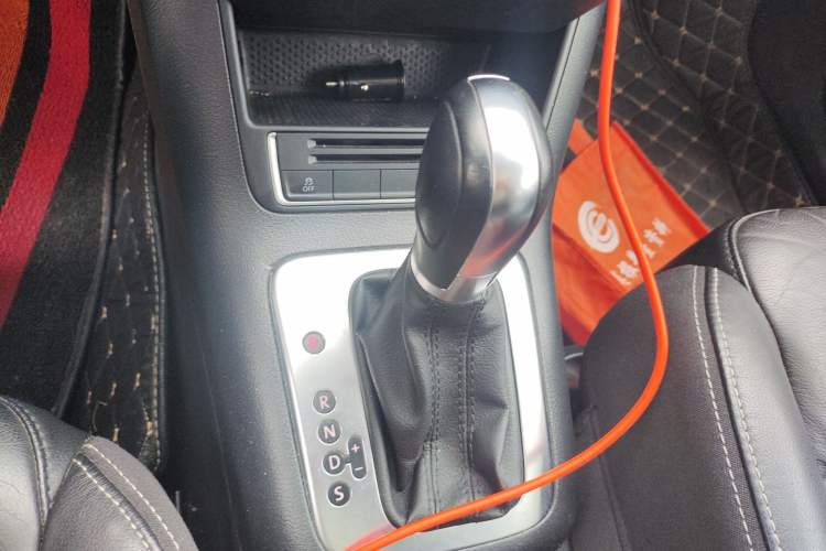 Used Volkswagen Tiguan 2017 300TSI Automatic Two-Wheel Drive Silk Road Comfort Edition
