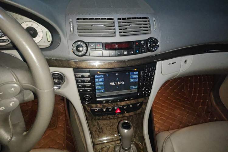 Used Mercedes-Benz E-Class 2007 E 280 Fashion Model
