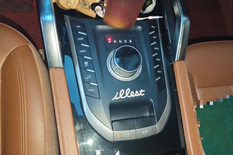 Used Zotye T700 2017 1.8T Dual-Clutch Prestige Model