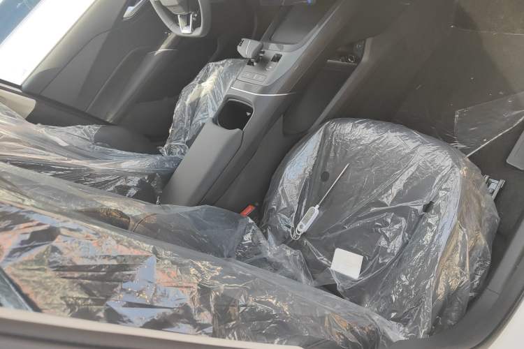 Used CHANGAN Eado 2025 Blue Whale 1.5T 500Bar Prestige Model
