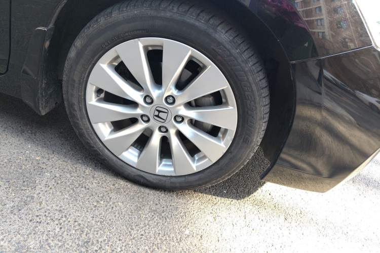 Used Honda Accord 2015 2.4L EX Luxury Edition Right Front Wheel Hub