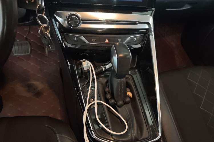 Used Peugeot 308 2016 1.6L Automatic Luxury Edition Gear Lever