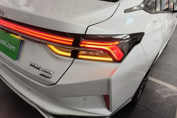 Used Dongfeng Aeolus Yixuan MAX 2023 1.5T Super-Powered Dad Edition