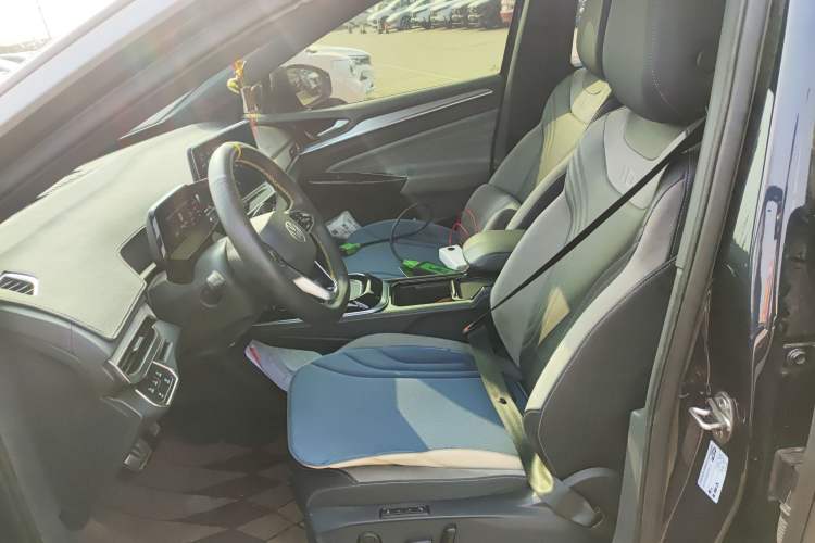 Used Volkswagen ID.4 CROZZ 2022 Long-Range Lite PRO Edition Left Front Seat