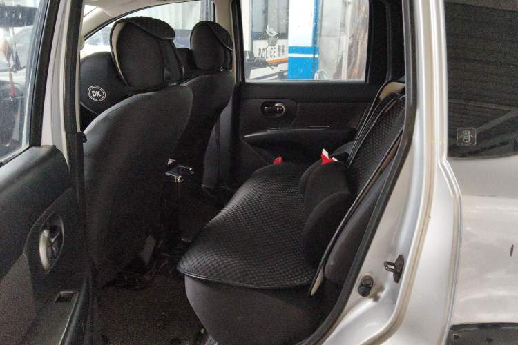 Used Nissan Livina 2008 Jingrui 1.6L Automatic Smart Edition Left Rear Seat