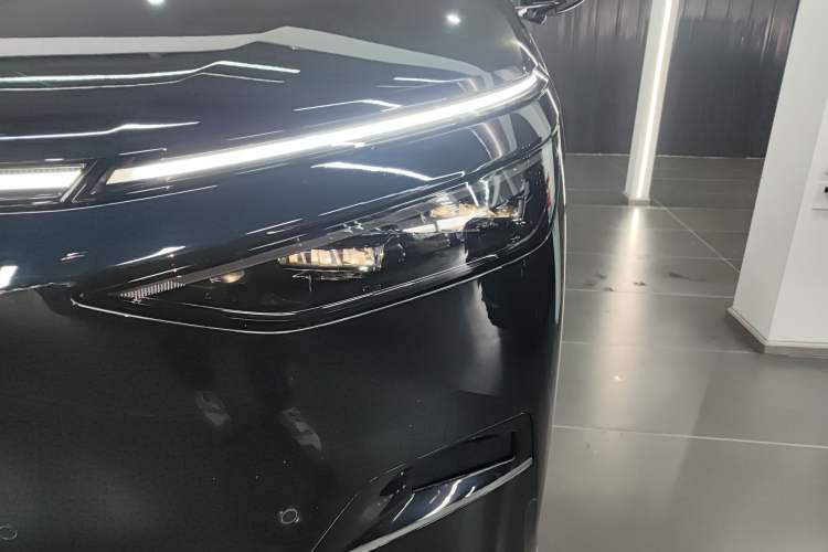 Used XPeng X9 2024 702 Ultra-Long Range Max