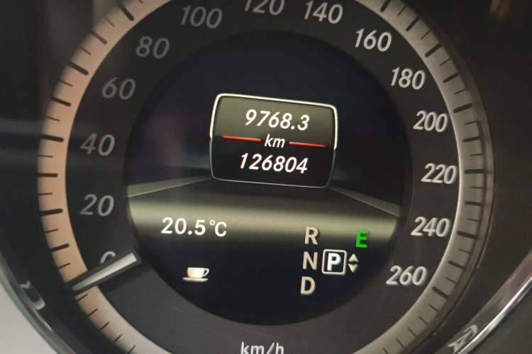 Used Mercedes-Benz E-Class 2013 E 260 L CGI Stylish Model
