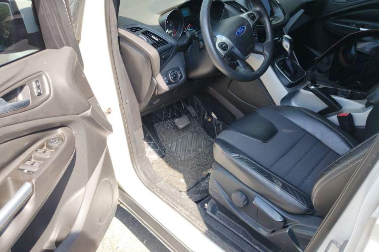 Used Ford Kuga 2013 1.6L GTDi Two-Wheel-Drive Trend Model
