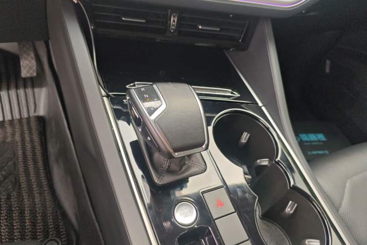 Used Volkswagen Touareg 2022 2.0 TSI RuiShang Edition Gear Lever