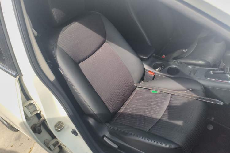 Used Nissan Tiida 2014 1.6L CVT Smart Model Right Front Seat